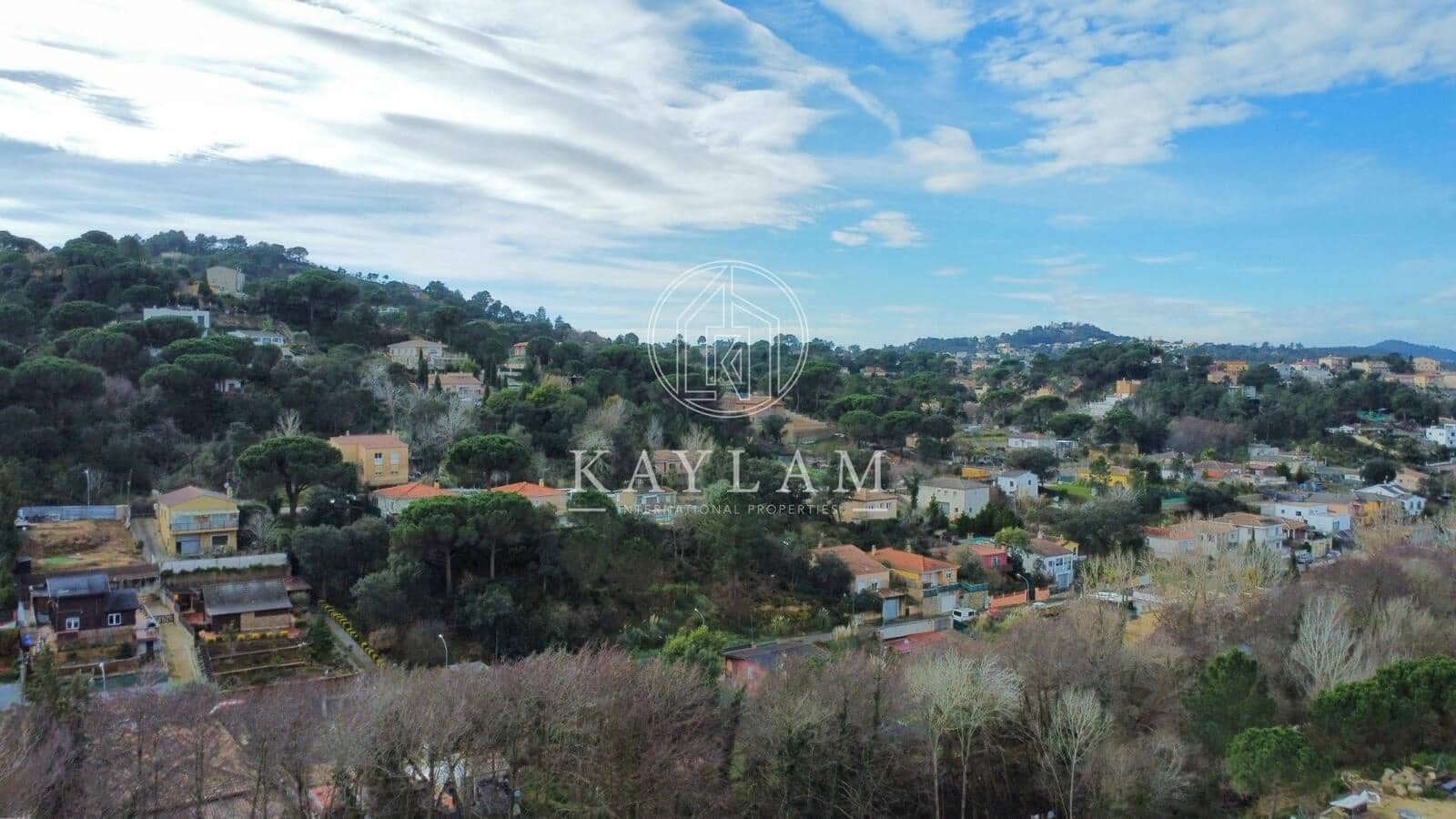 4 bedroom Villa for sale in Lloret de Mar - € 283,000 (Ref: 8770402)