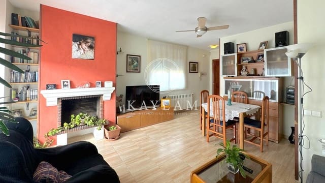 4 bedroom Villa for sale in Lloret de Mar - € 283,000 (Ref: 8770402)