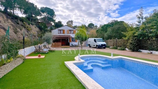 4 camera da letto Villa in vendita in Lloret de Mar - 299.000 € (Rif: 8806174)