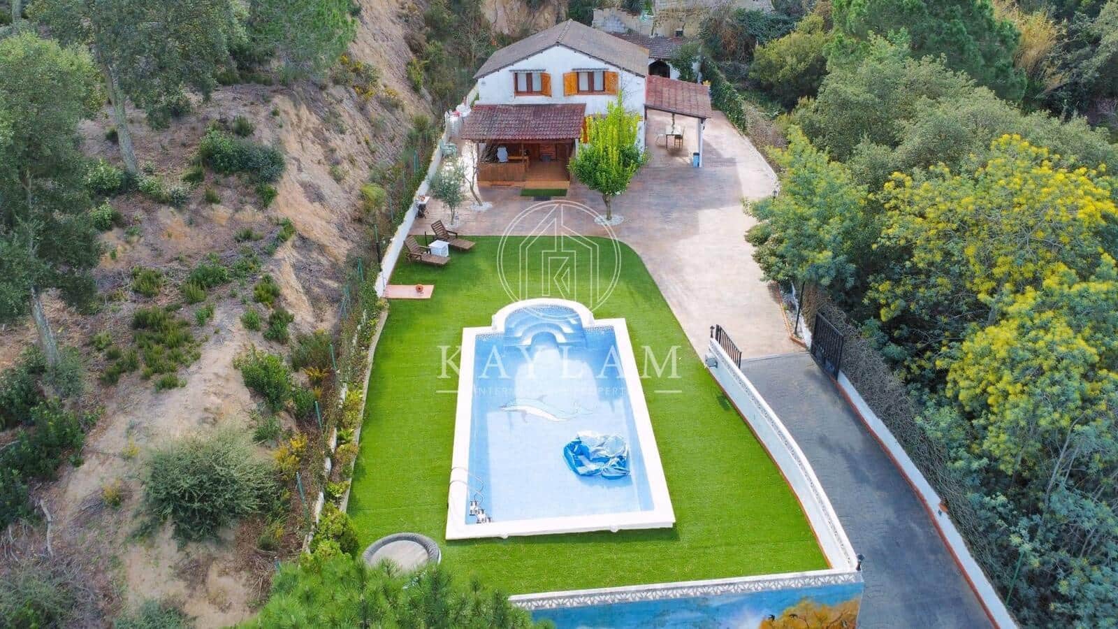 4 soveværelse Villa til salg i Lloret de Mar - € 299.000 (Ref: 8806174)