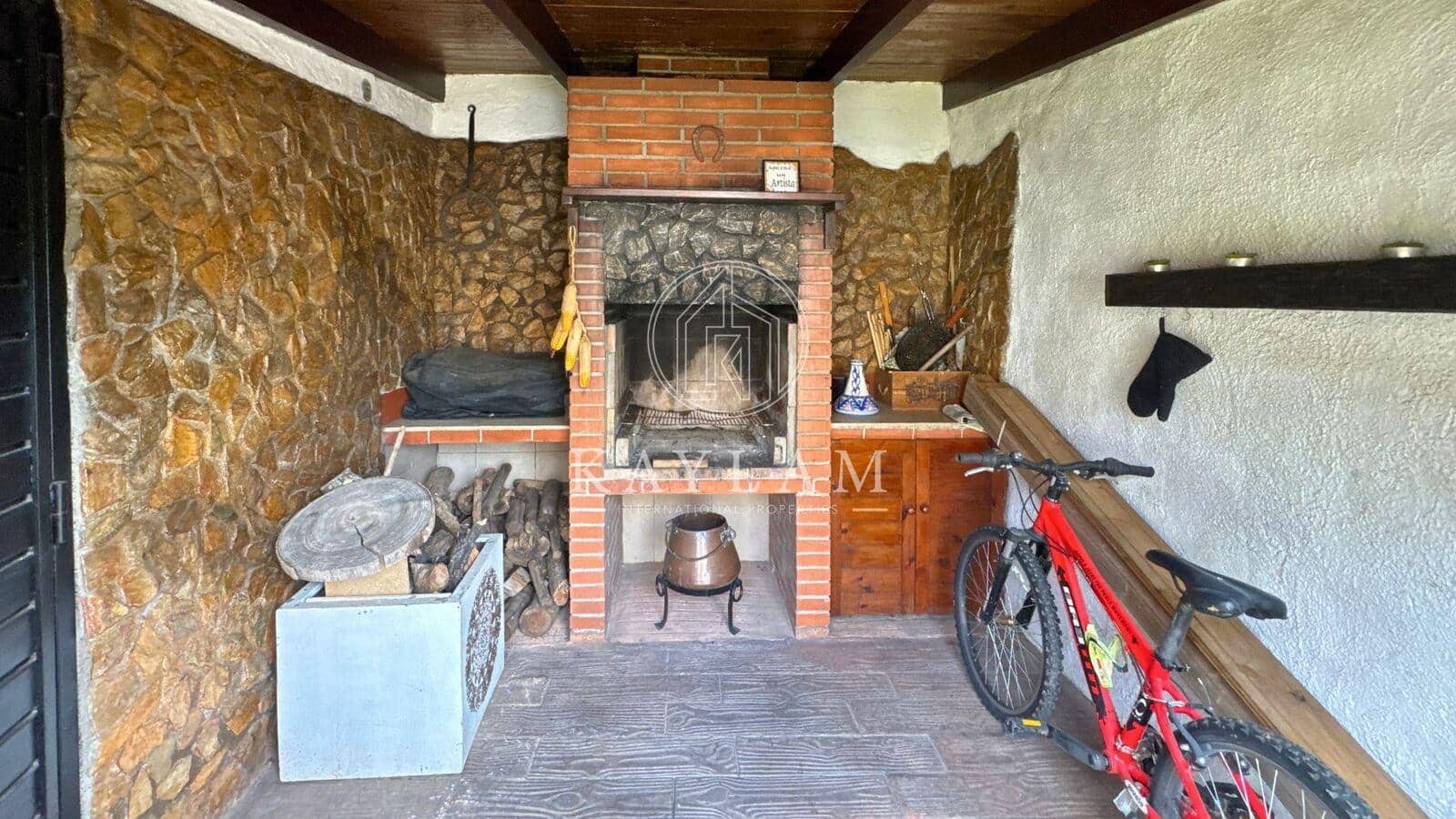 4 soveværelse Villa til salg i Lloret de Mar - € 299.000 (Ref: 8806174)