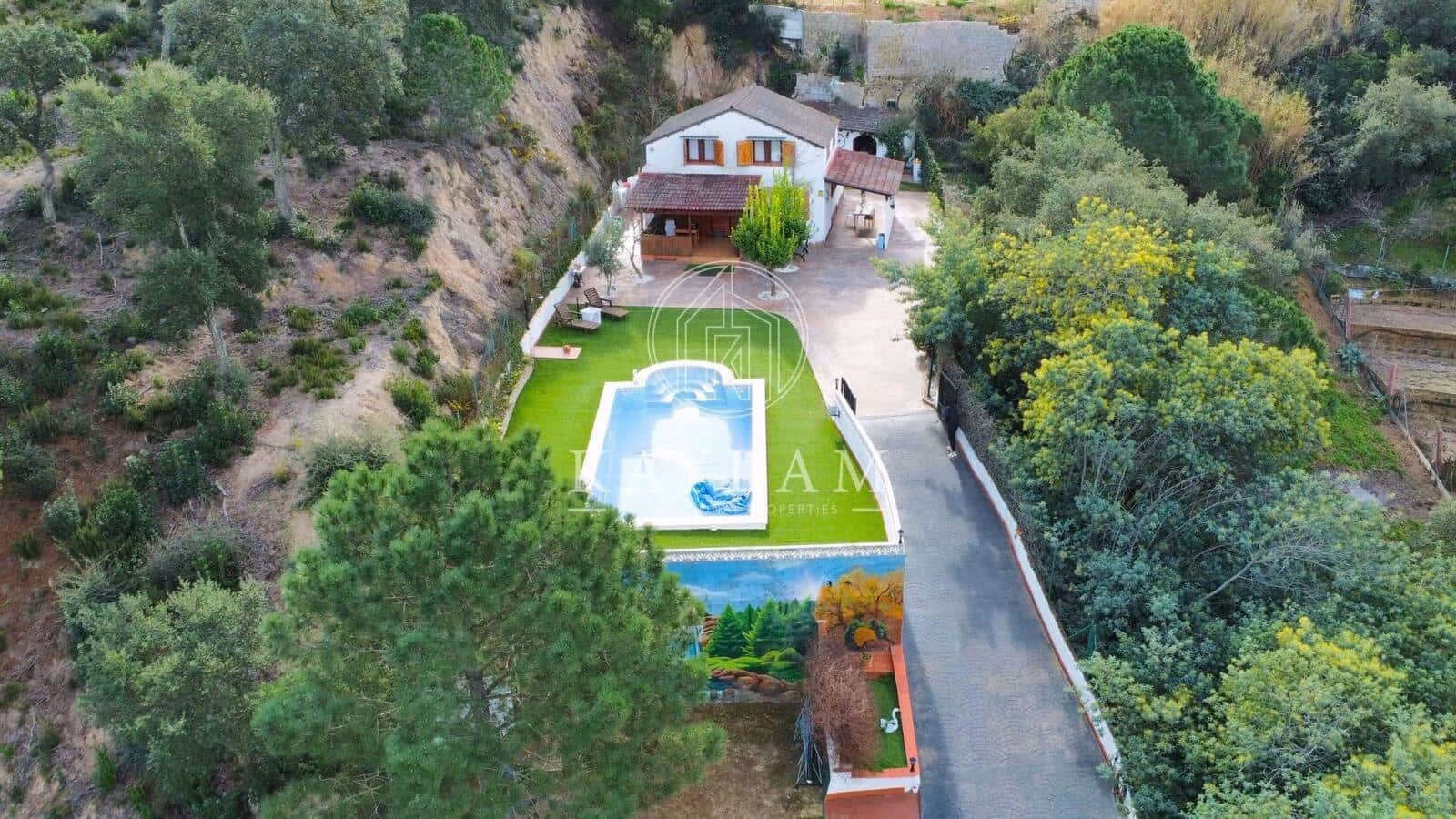 4 soveværelse Villa til salg i Lloret de Mar - € 299.000 (Ref: 8806174)