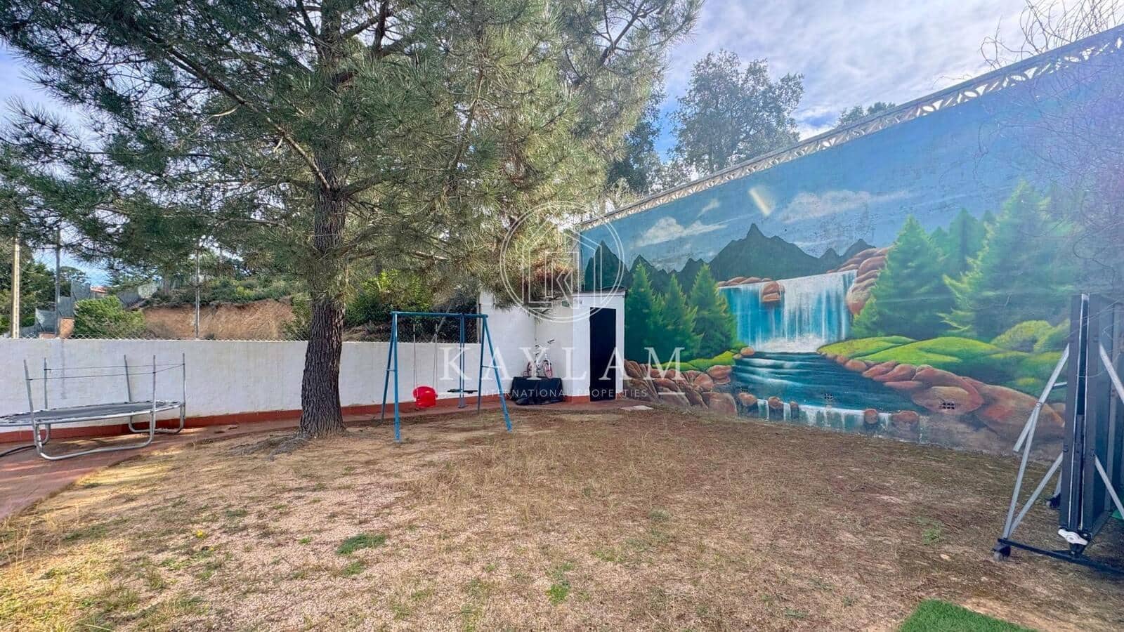 4 soveværelse Villa til salg i Lloret de Mar - € 299.000 (Ref: 8806174)