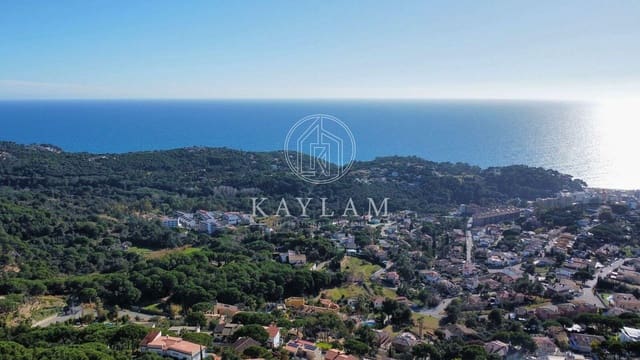 4 soveværelse Villa til salg i Roca Grossa, Lloret de Mar - € 1.100.000 (Ref: 8822353)