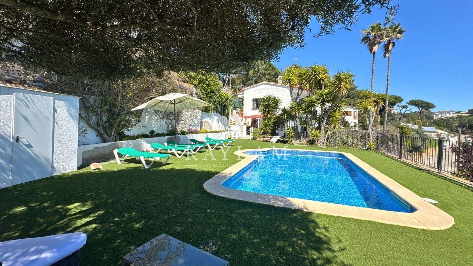 5 soveværelse Villa til salg i Lloret de Mar - € 760.000 (Ref: 8911092)