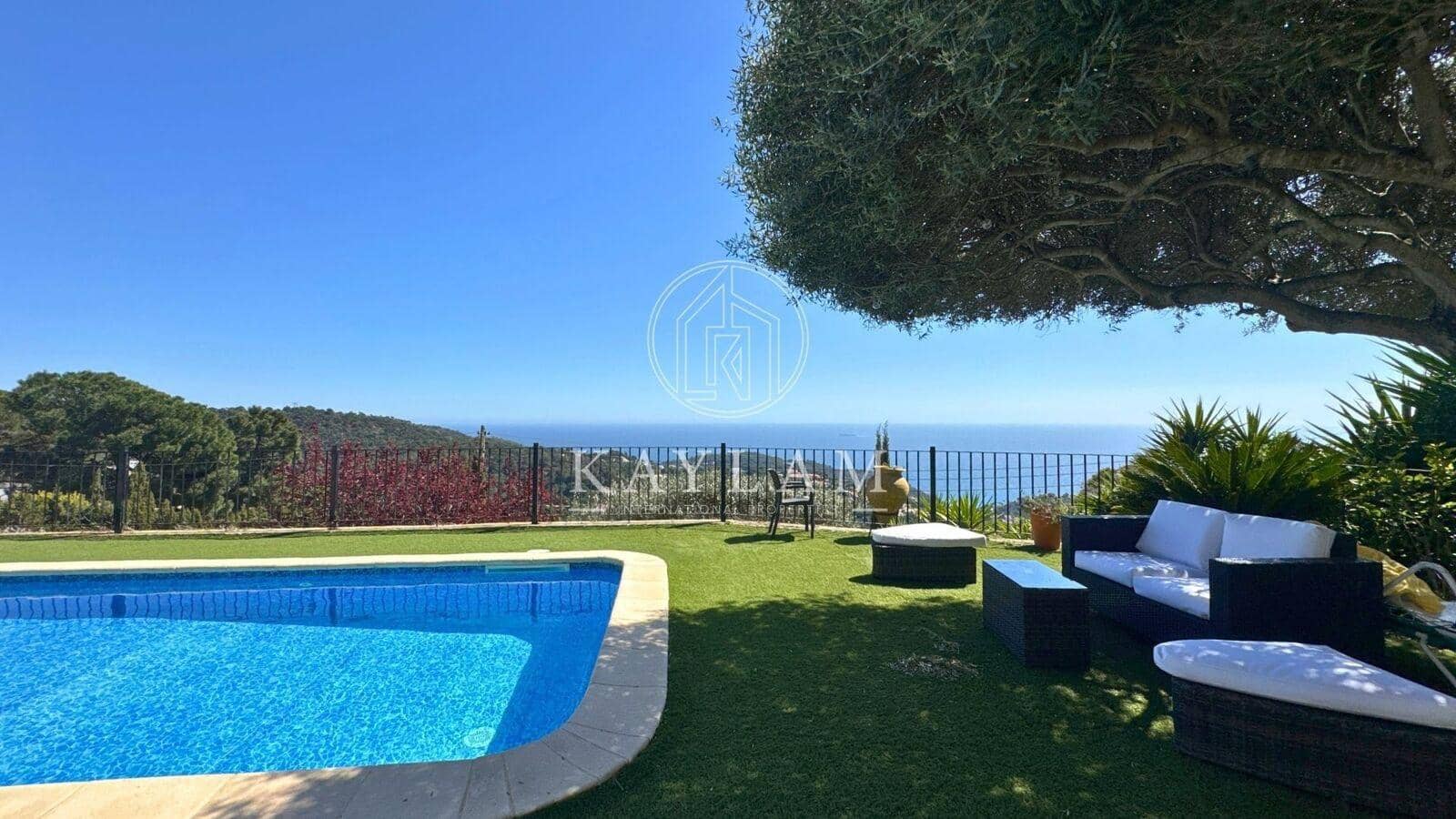 5 soveværelse Villa til salg i Lloret de Mar - € 760.000 (Ref: 8911092)