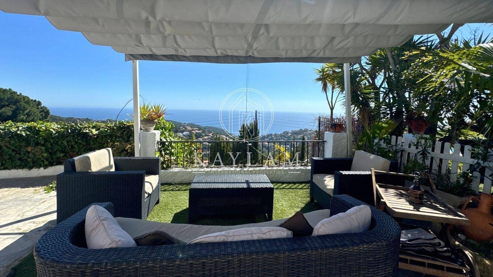 5 soveværelse Villa til salg i Lloret de Mar - € 760.000 (Ref: 8911092)