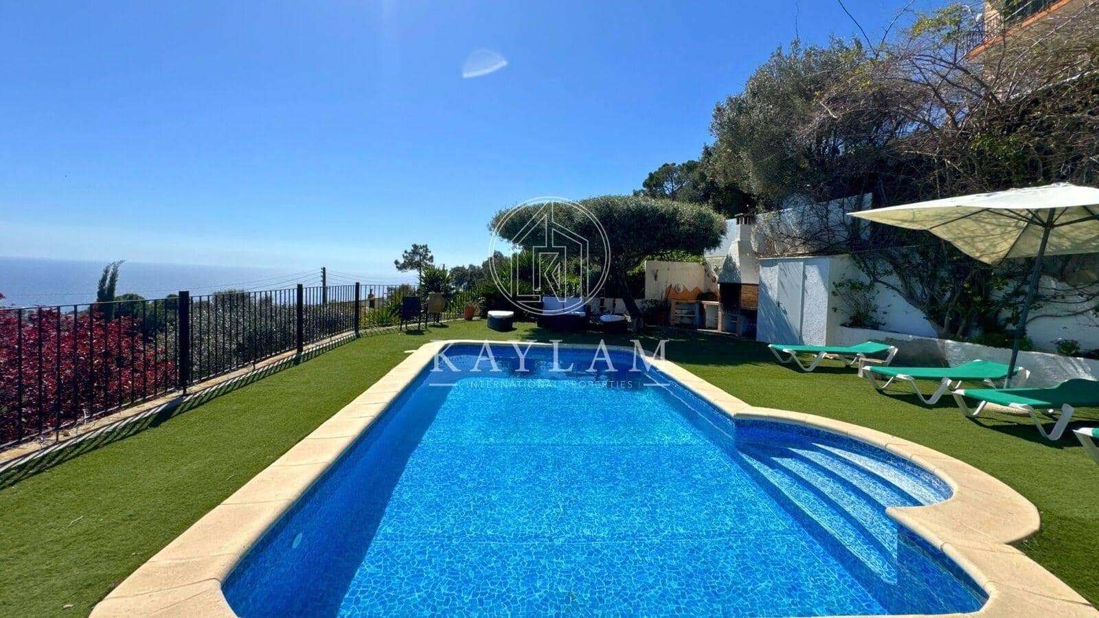5 soveværelse Villa til salg i Lloret de Mar - € 760.000 (Ref: 8911092)