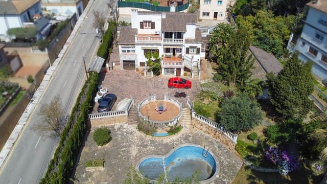 6 slaapkamer Villa te koop in Roca Grossa, Lloret de Mar - € 750.000 (Ref: 8932357)