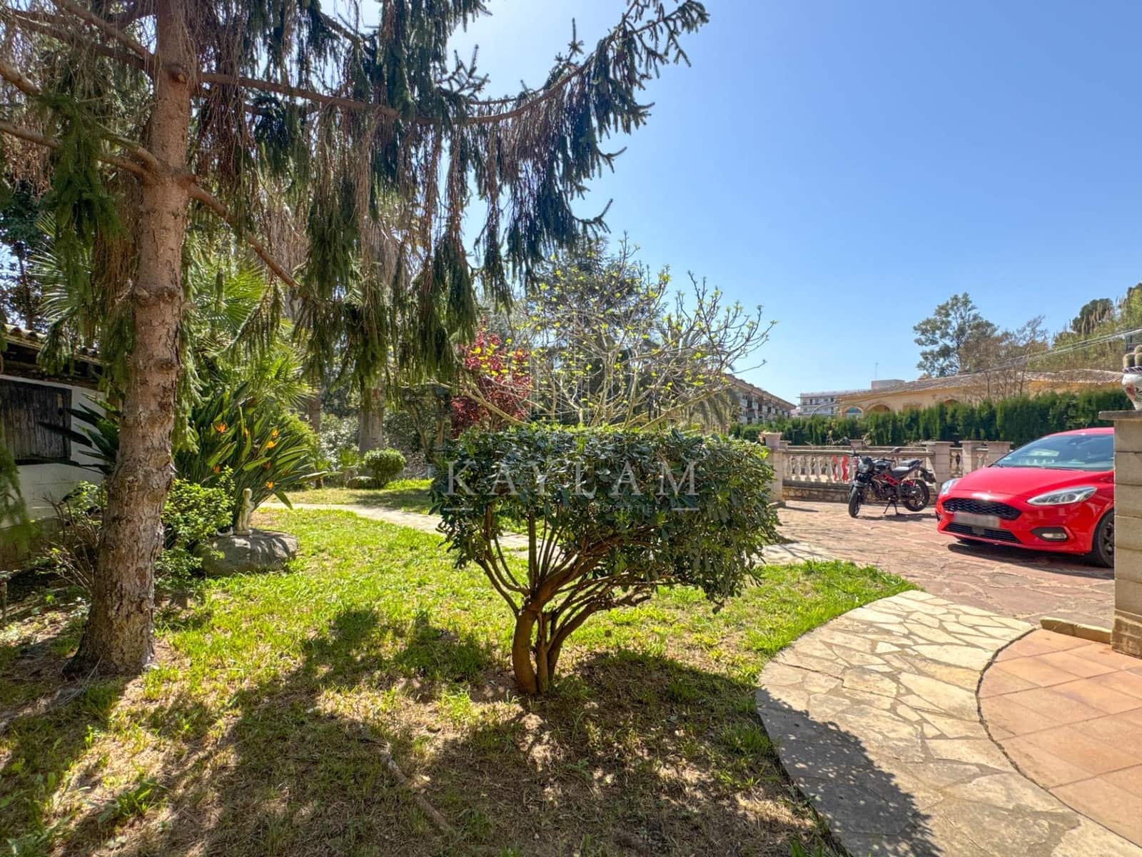 6 soveværelse Villa til salg i Lloret de Mar - € 750.000 (Ref: 8932357)