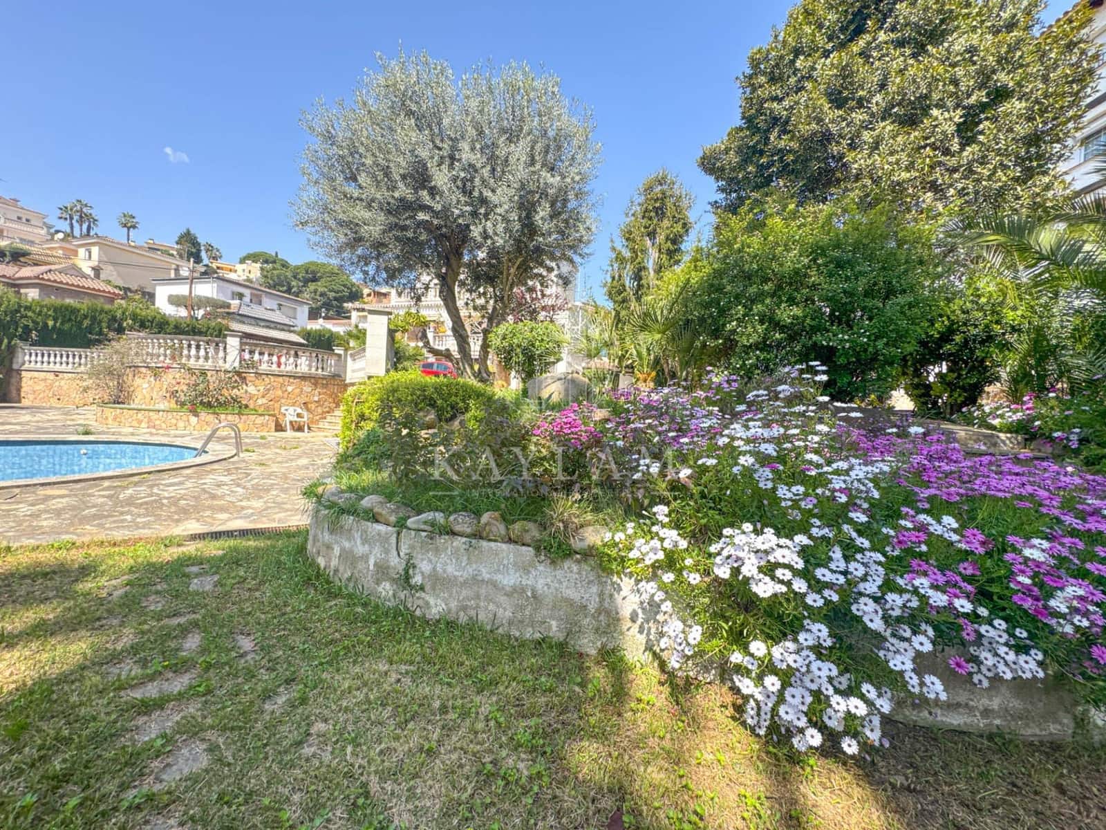 6 soveværelse Villa til salg i Lloret de Mar - € 750.000 (Ref: 8932357)