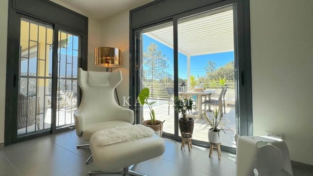 4 camera da letto Villa in vendita in Lloret de Mar - 465.000 € (Rif: 8934995)