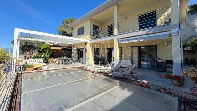 4 camera da letto Villa in vendita in Lloret de Mar - 465.000 € (Rif: 8934995)