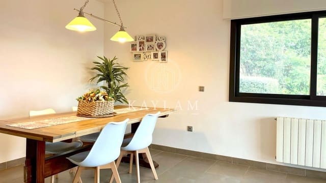 3 slaapkamer Villa te koop in Lloret de Mar - € 479.000 (Ref: 8934996)