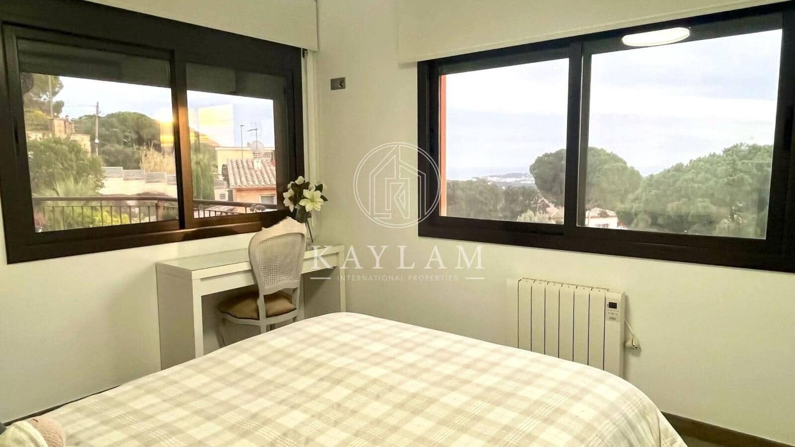 Chalet de 3 habitaciones en Lloret de Mar en venta - 479.000 € (Ref: 8934996)