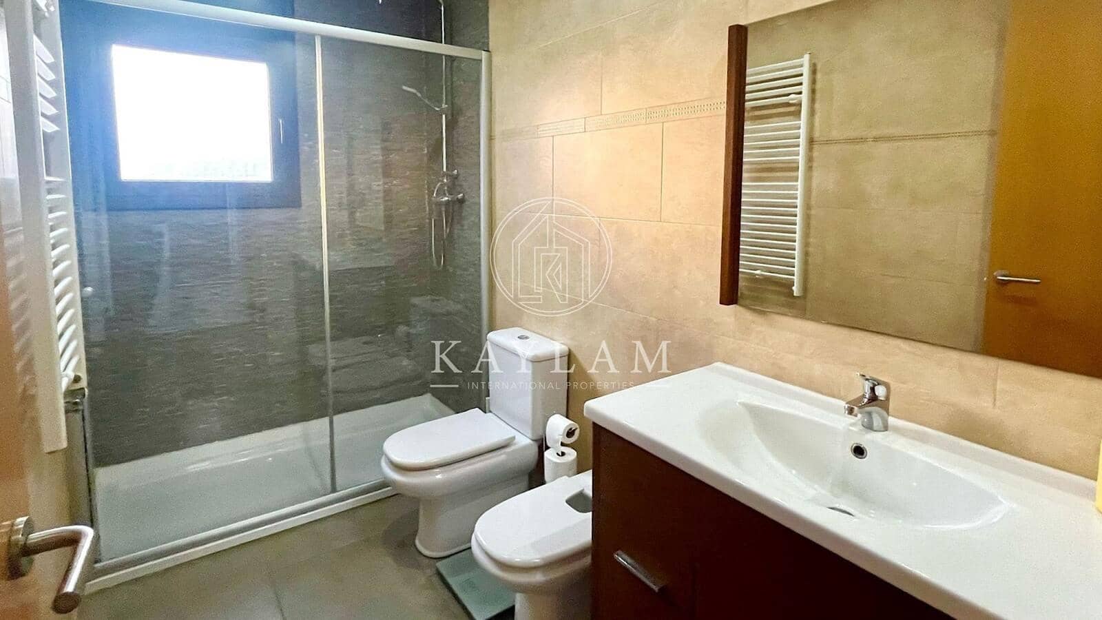 Chalet de 3 habitaciones en Lloret de Mar en venta - 479.000 € (Ref: 8934996)