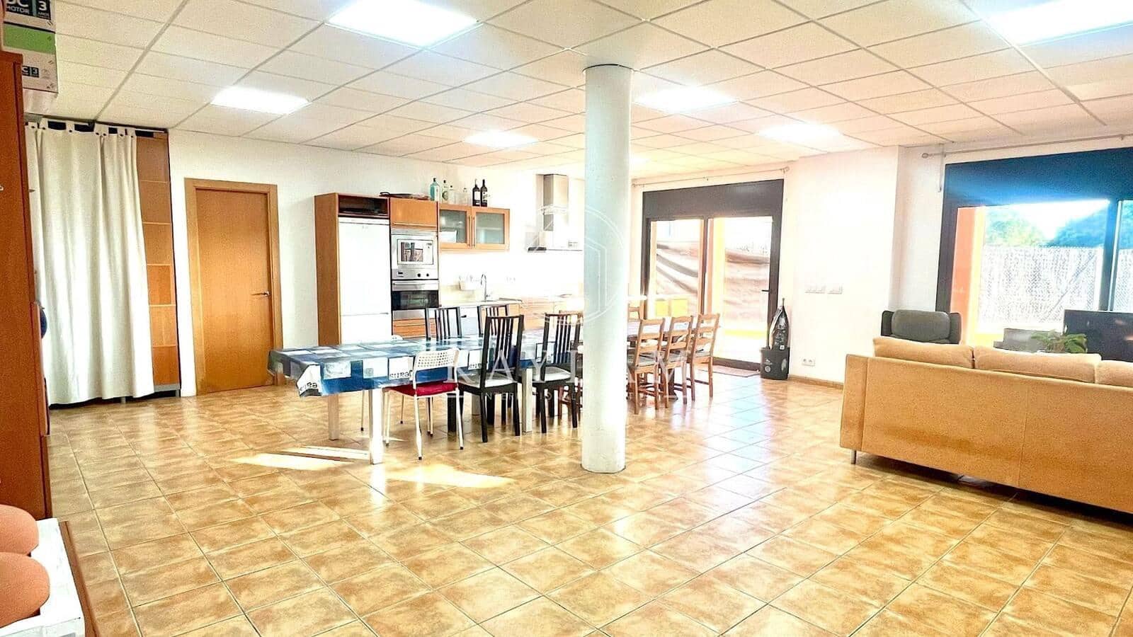 Chalet de 3 habitaciones en Lloret de Mar en venta - 479.000 € (Ref: 8934996)