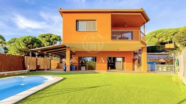3 slaapkamer Villa te koop in Lloret de Mar - € 479.000 (Ref: 8934996)