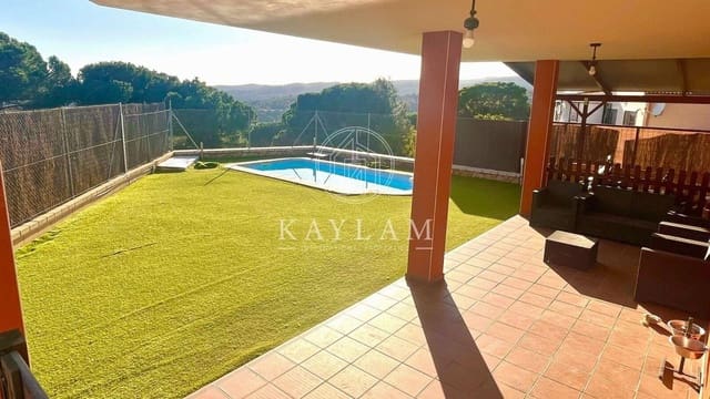 3 slaapkamer Villa te koop in Lloret de Mar - € 479.000 (Ref: 8934996)