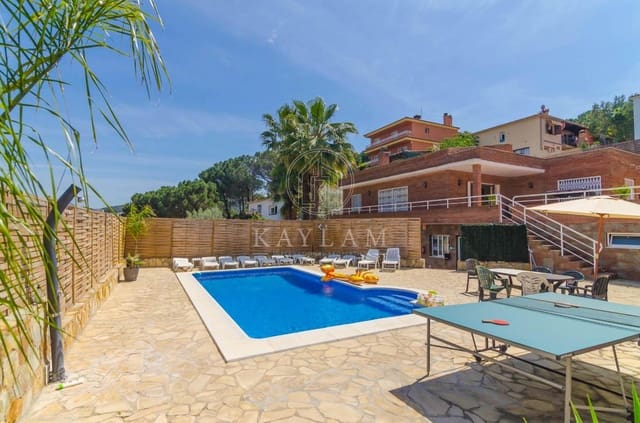 9 chambre Villa/Maison à vendre à Lloret de Mar - 685 000 € (Ref: 8934997)
