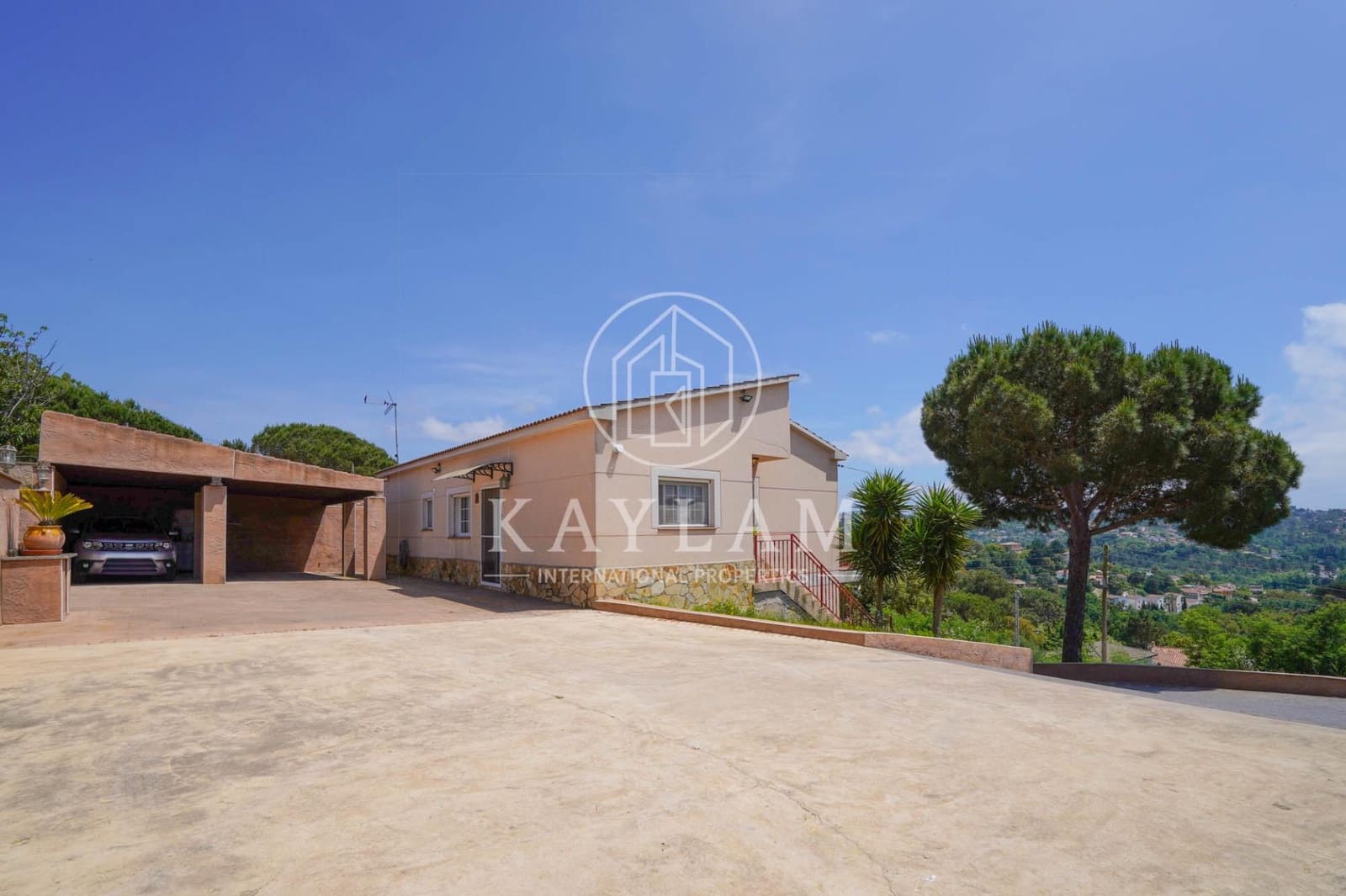 3 slaapkamer Finca/Landhuis te koop in Vidreres - € 380.000 (Ref: 9048745)