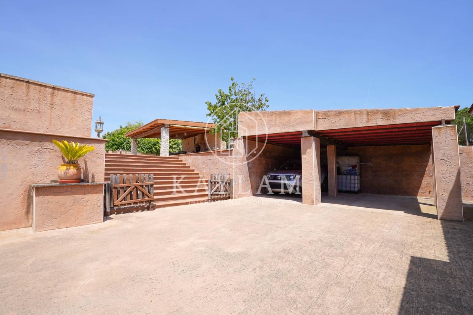3 slaapkamer Finca/Landhuis te koop in Vidreres - € 380.000 (Ref: 9048745)