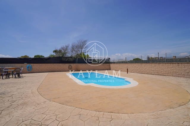 3 slaapkamer Finca/Landhuis te koop in Aiguaviva Parc, Vidreres - € 380.000 (Ref: 9048745)