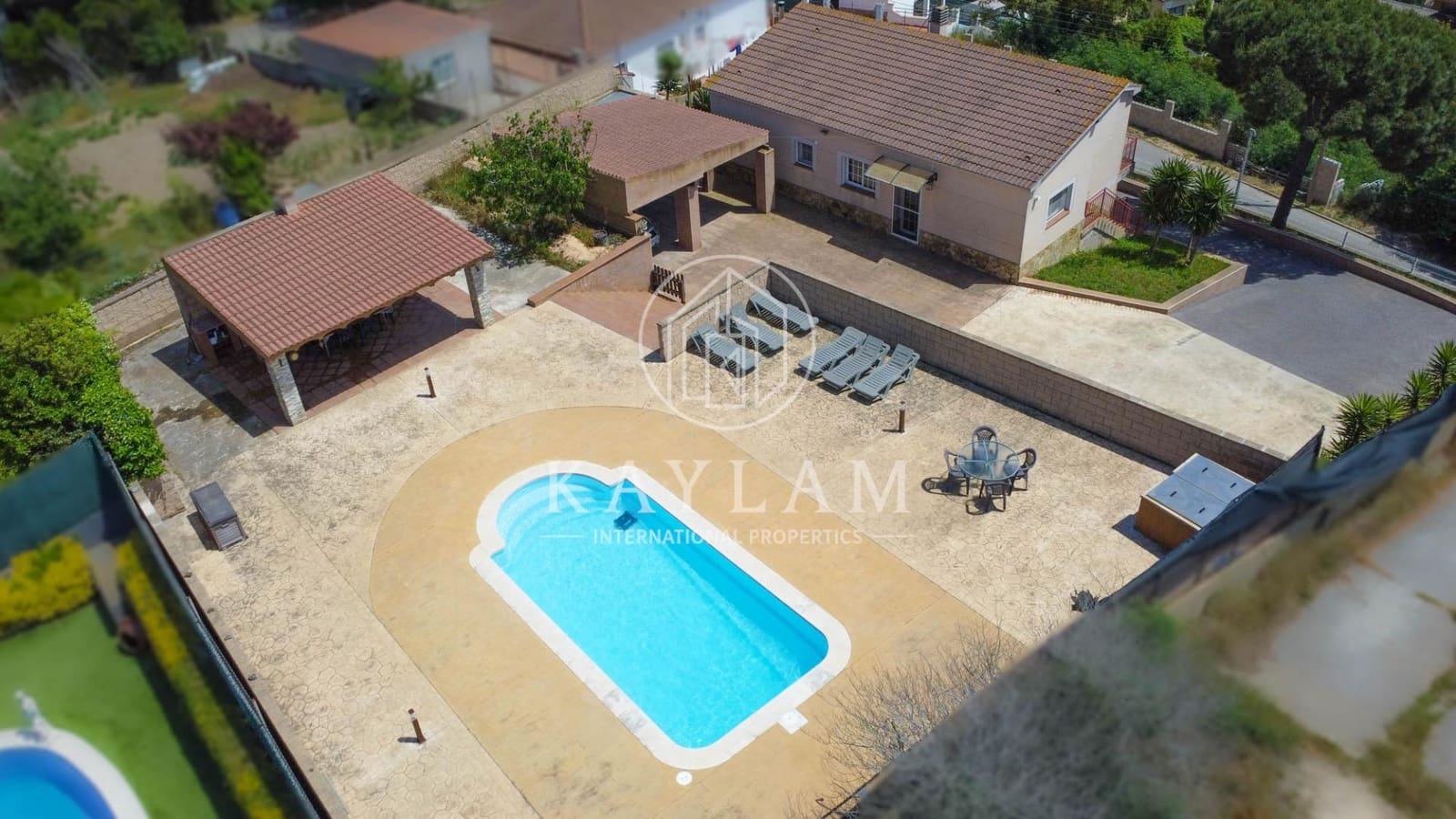 3 slaapkamer Finca/Landhuis te koop in Vidreres - € 380.000 (Ref: 9048745)