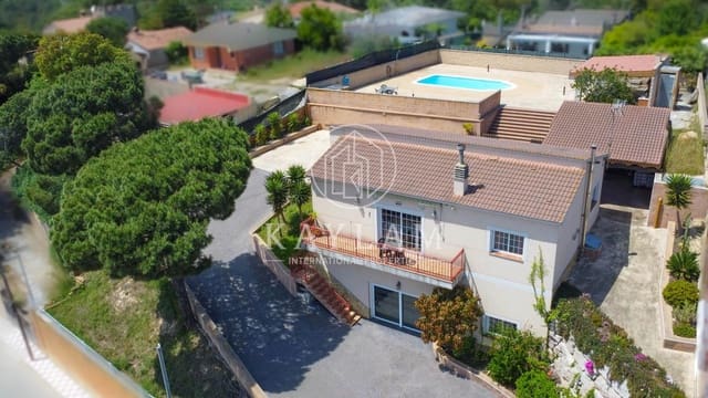 3 slaapkamer Finca/Landhuis te koop in Aiguaviva Parc, Vidreres - € 380.000 (Ref: 9048745)