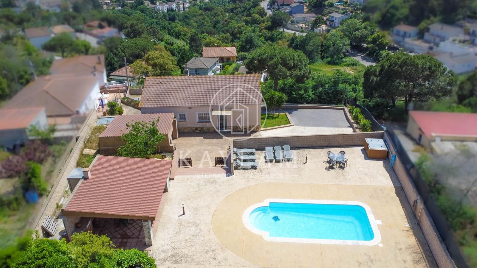 3 slaapkamer Finca/Landhuis te koop in Vidreres - € 380.000 (Ref: 9048745)