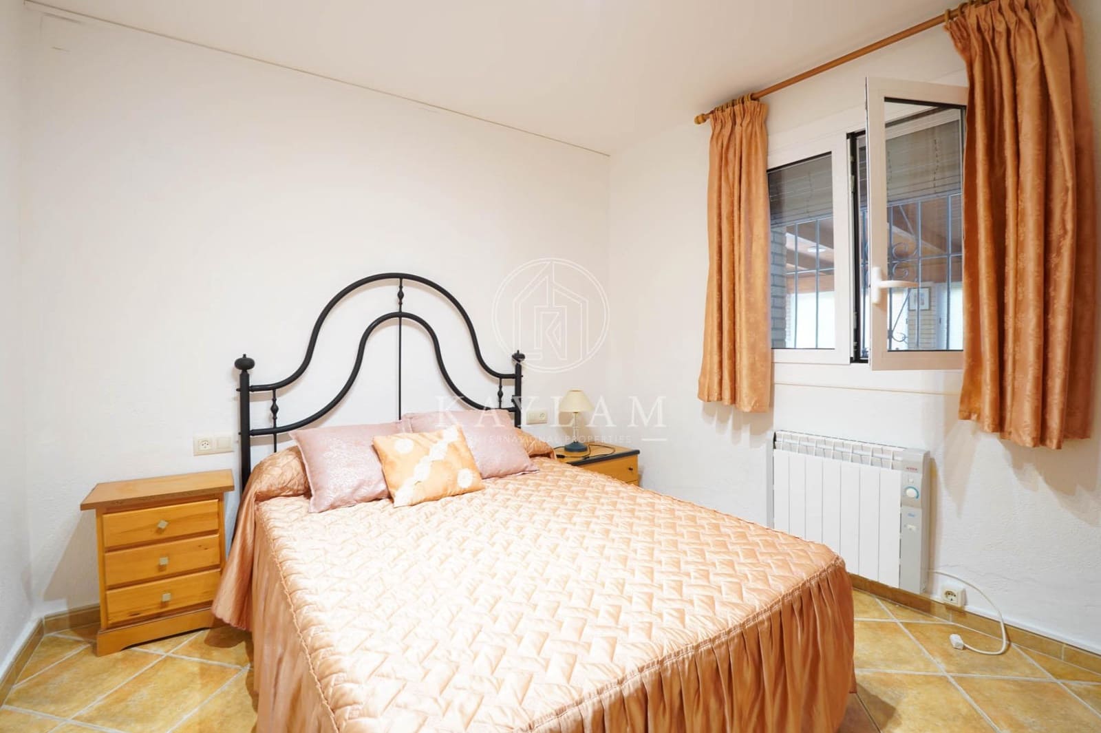 4 slaapkamer Villa te koop in La Goba met zwembad garage - € 590.000 (Ref: 9110275)