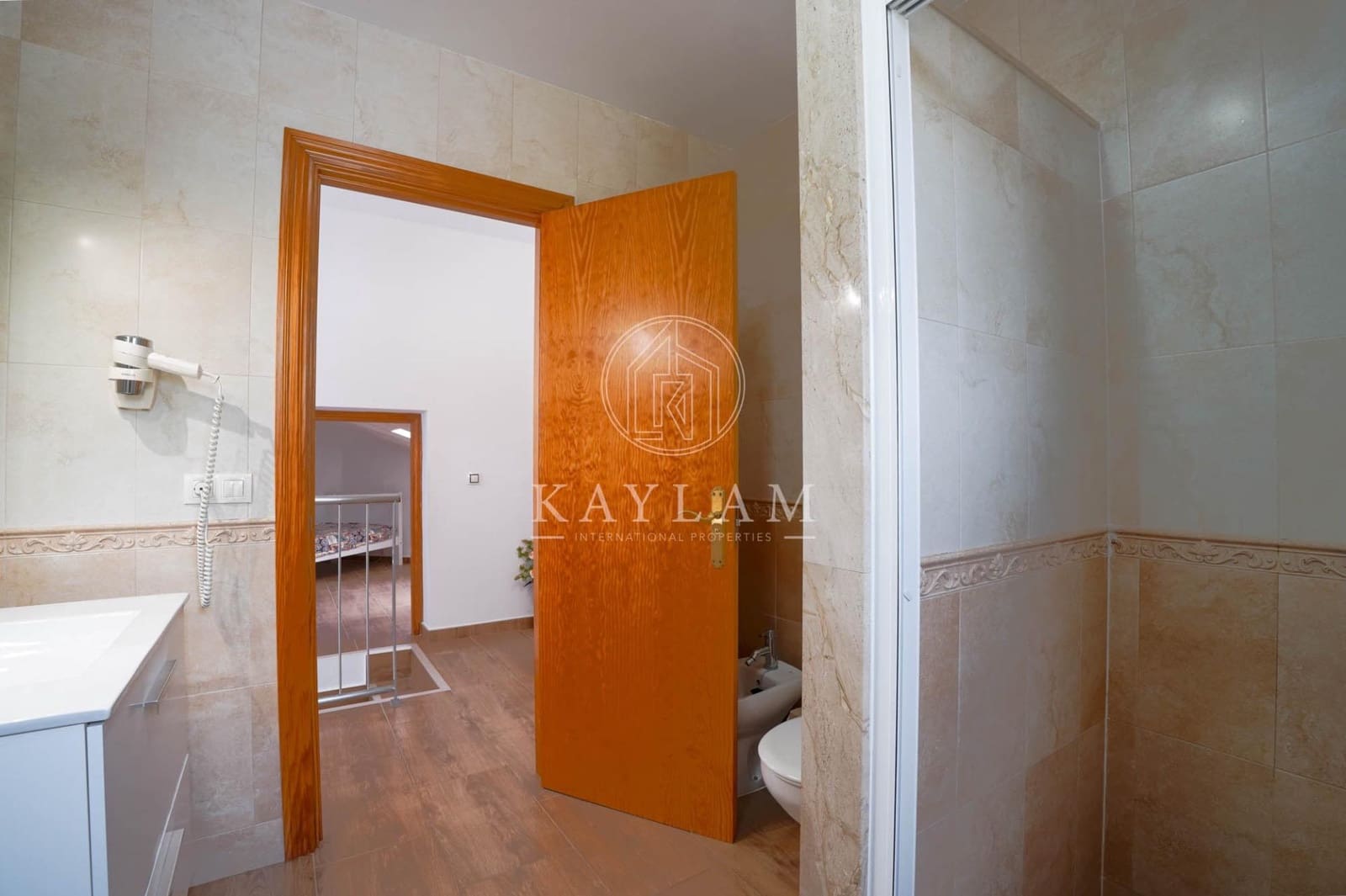 4 slaapkamer Villa te koop in La Goba met zwembad garage - € 590.000 (Ref: 9110275)