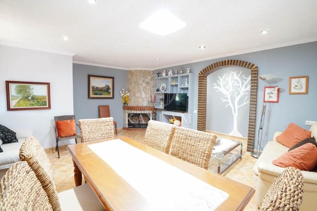 4 bedroom Villa for sale in La Goba, Vidreres with pool garage - € 590,000 (Ref: 9110275)