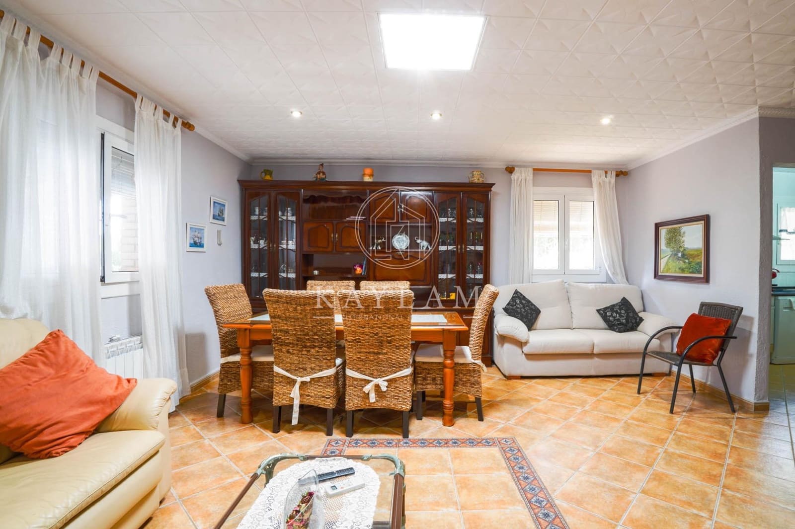 4 slaapkamer Villa te koop in La Goba met zwembad garage - € 590.000 (Ref: 9110275)