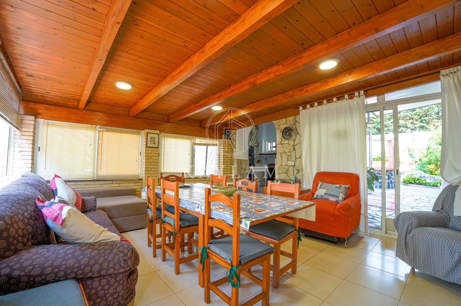 4 slaapkamer Villa te koop in La Goba met zwembad garage - € 590.000 (Ref: 9110275)