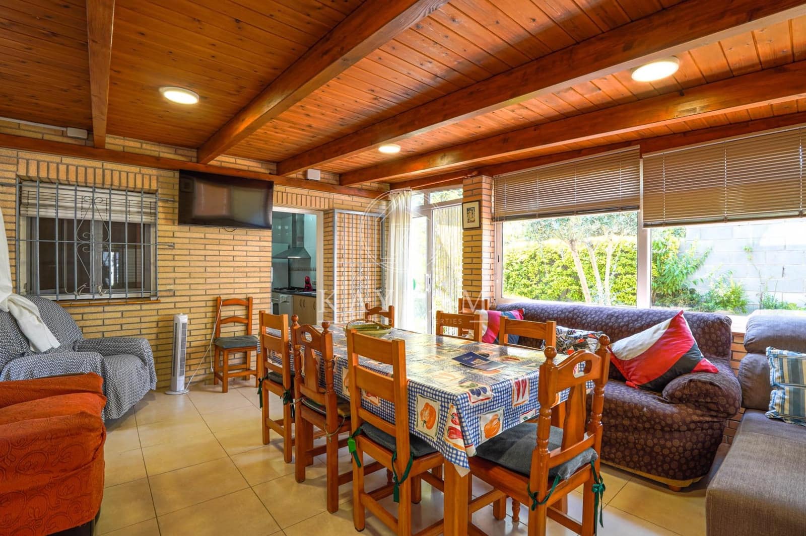 4 slaapkamer Villa te koop in La Goba met zwembad garage - € 590.000 (Ref: 9110275)