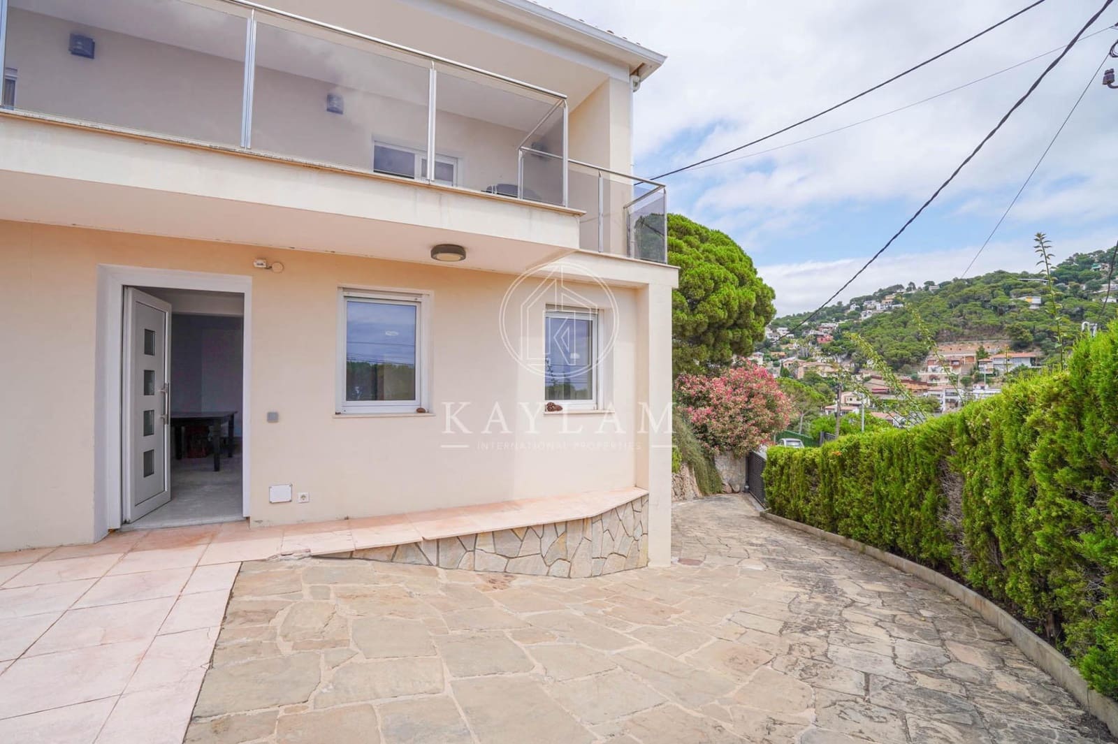 5 soveværelse Villa til salg i Lloret de Mar med swimmingpool garage - € 850.000 (Ref: 9134437)