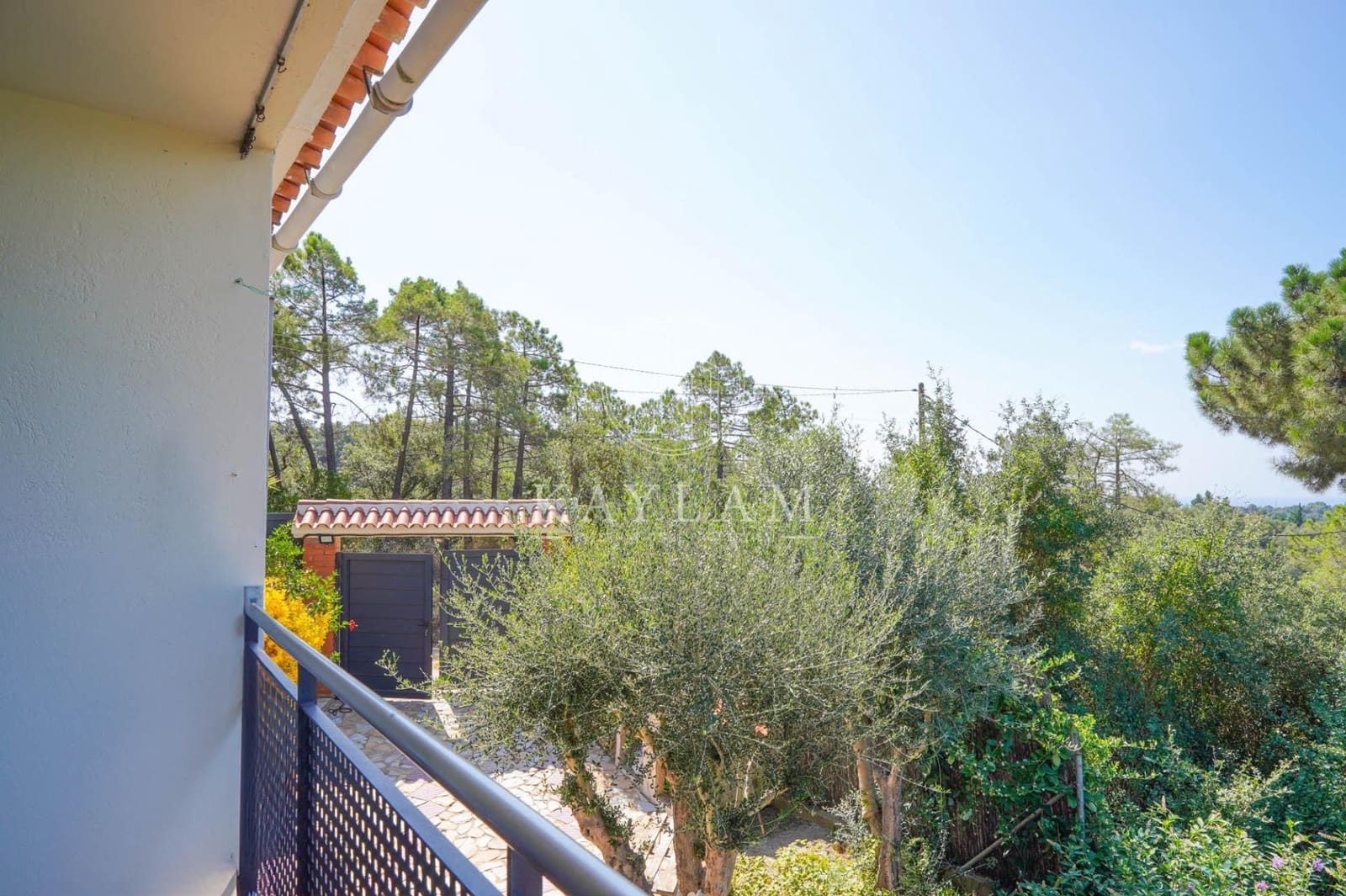 5 bedroom Villa for sale in Lloret de Mar with pool garage - € 399,500 (Ref: 9153898)