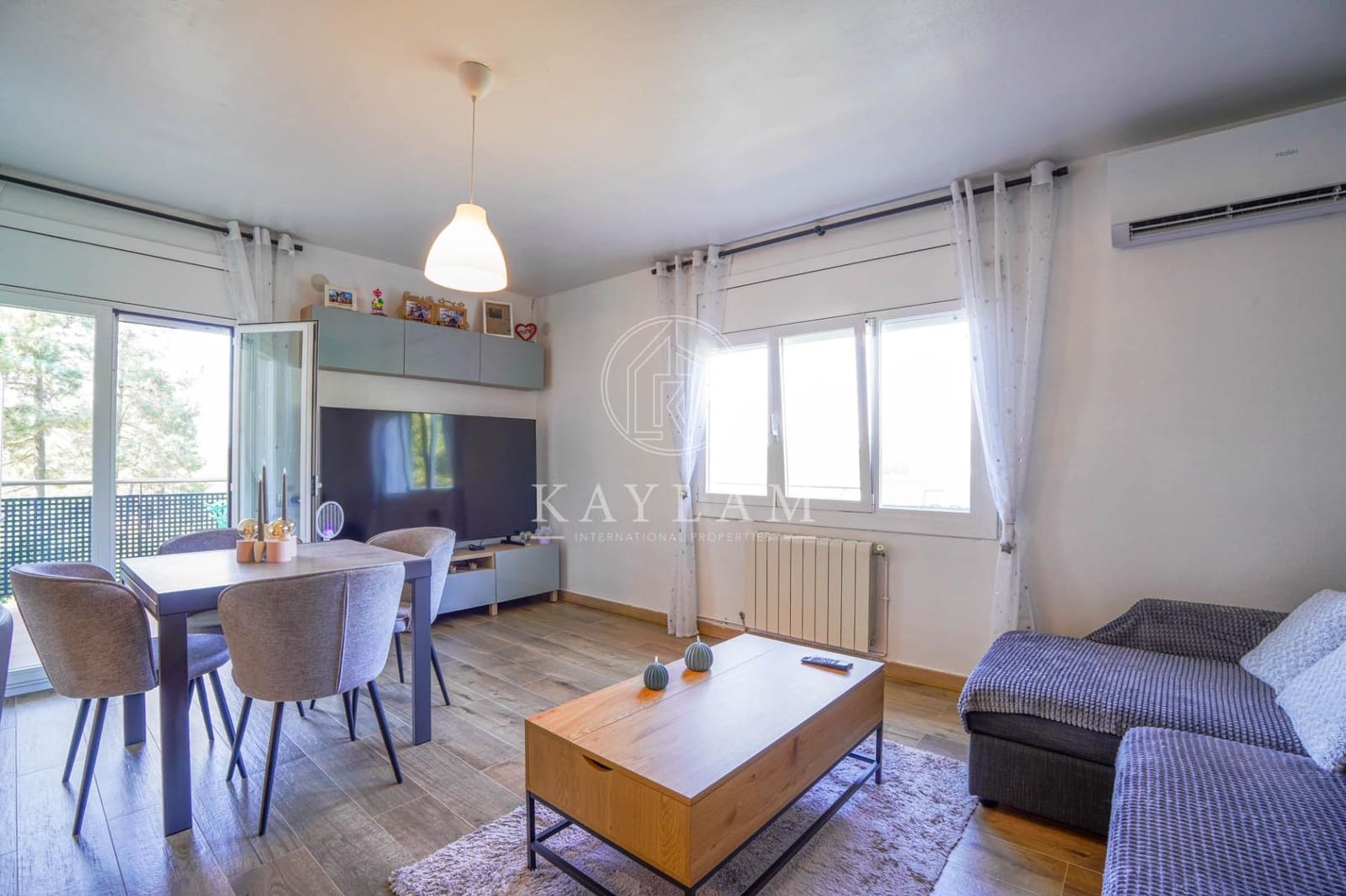 5 bedroom Villa for sale in Lloret de Mar with pool garage - € 399,500 (Ref: 9153898)