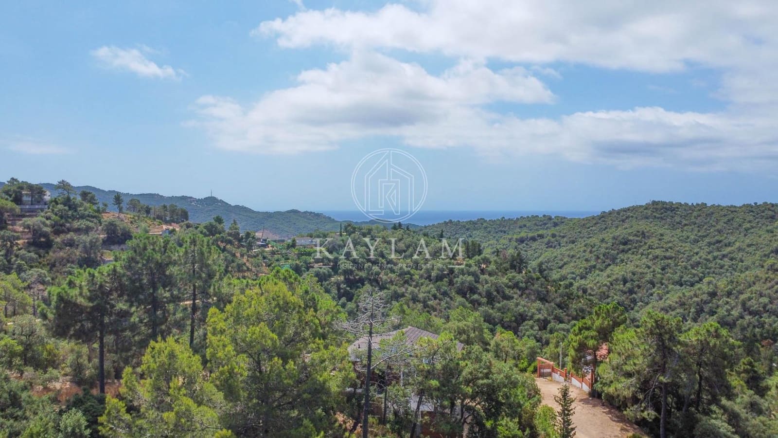 5 bedroom Villa for sale in Lloret de Mar with pool garage - € 399,500 (Ref: 9153898)