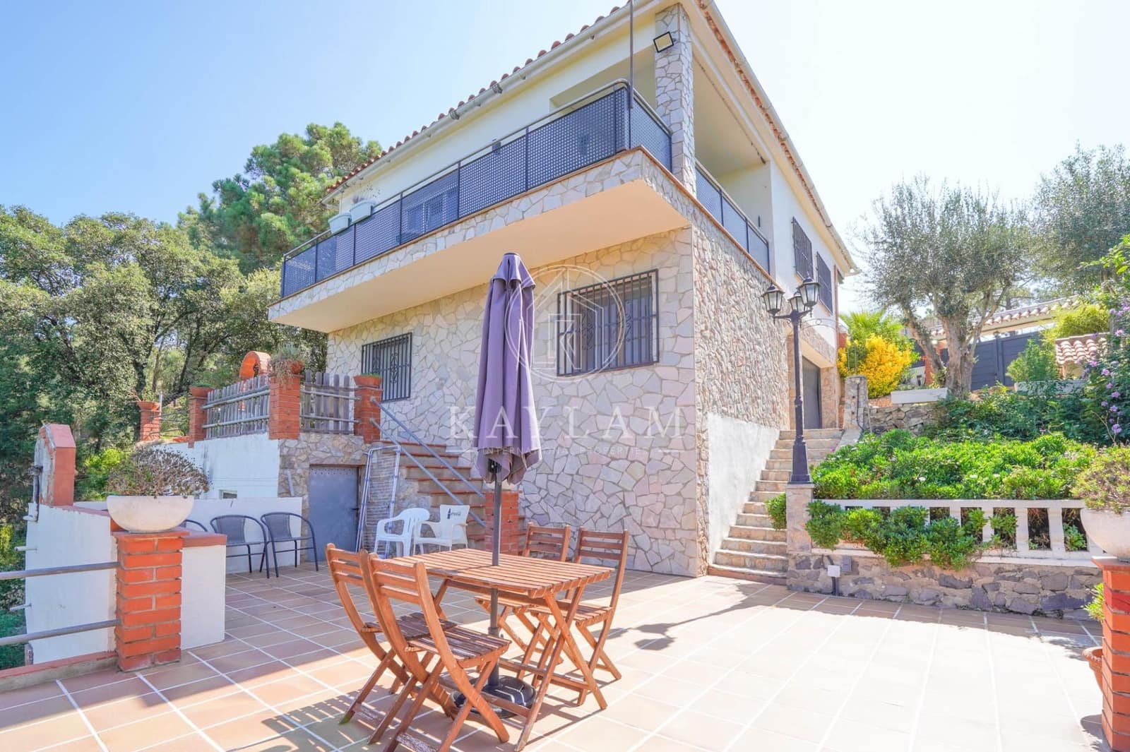 5 bedroom Villa for sale in Lloret de Mar with pool garage - € 399,500 (Ref: 9153898)