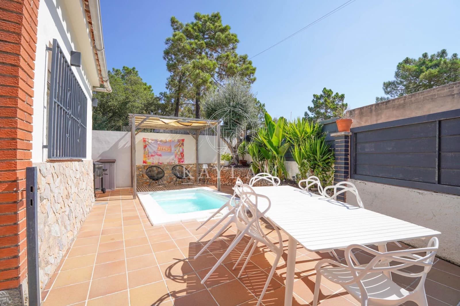 5 bedroom Villa for sale in Lloret de Mar with pool garage - € 399,500 (Ref: 9153898)