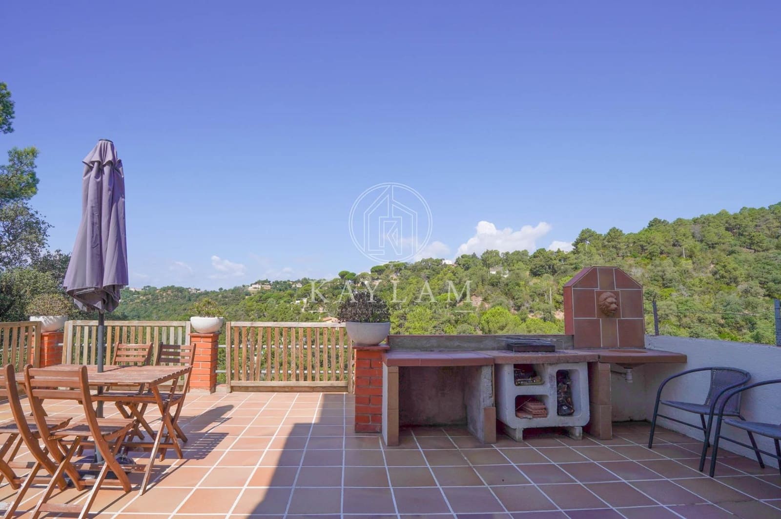 5 bedroom Villa for sale in Lloret de Mar with pool garage - € 399,500 (Ref: 9153898)