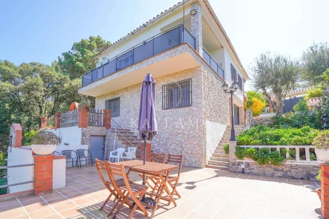 5 chambre Villa/Maison à vendre à Lloret de Mar avec piscine garage - 399 500 € (Ref: 9153898)