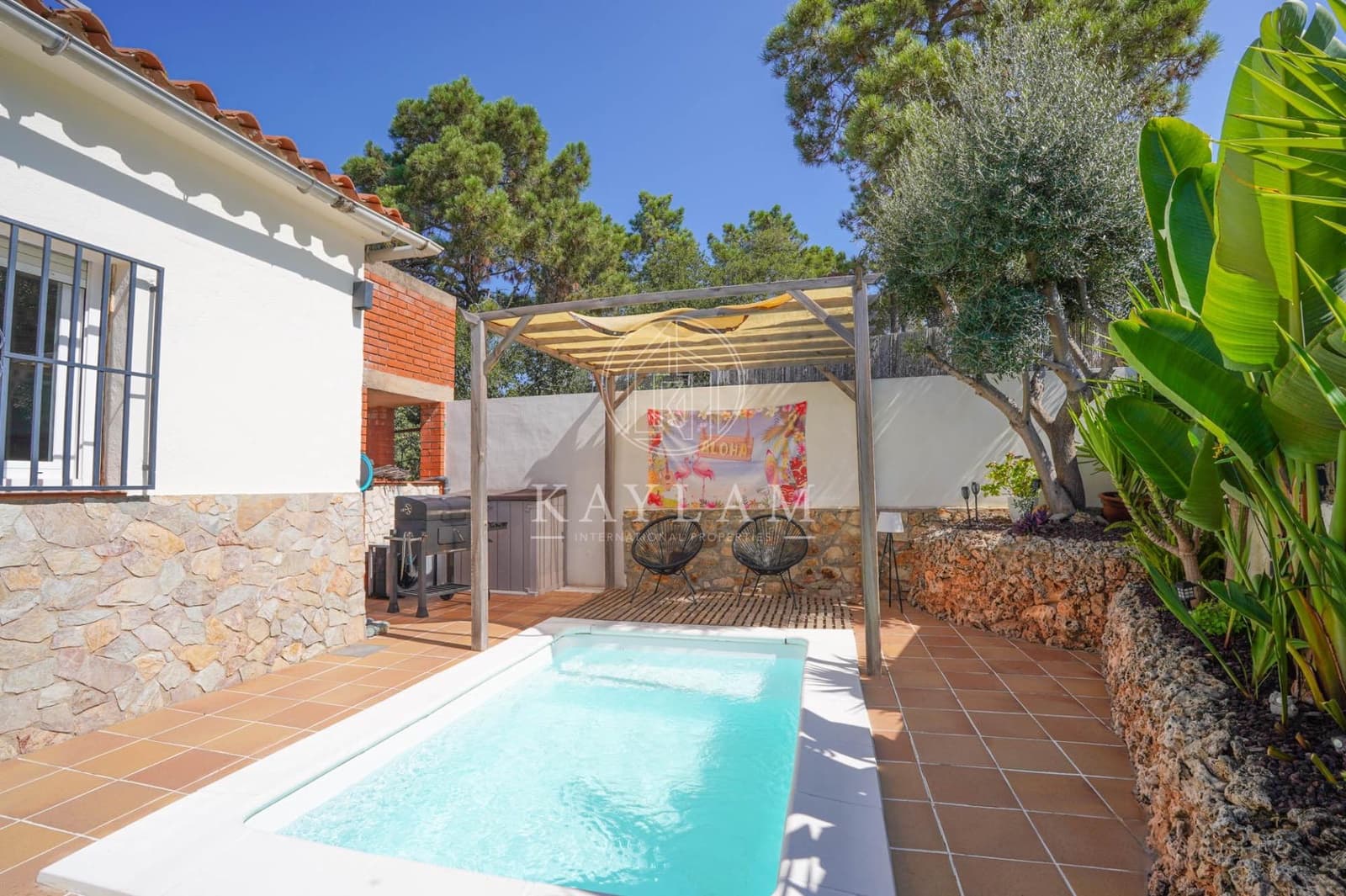 5 bedroom Villa for sale in Lloret de Mar with pool garage - € 399,500 (Ref: 9153898)