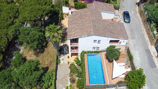 8 bedroom Villa for sale in Tossa de Mar with pool garage - € 750,000 (Ref: 9159436)