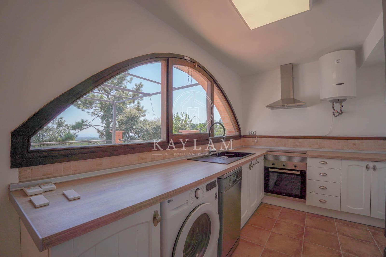 5 slaapkamer Villa te koop in Lloret de Mar - € 289.000 (Ref: 9163707)