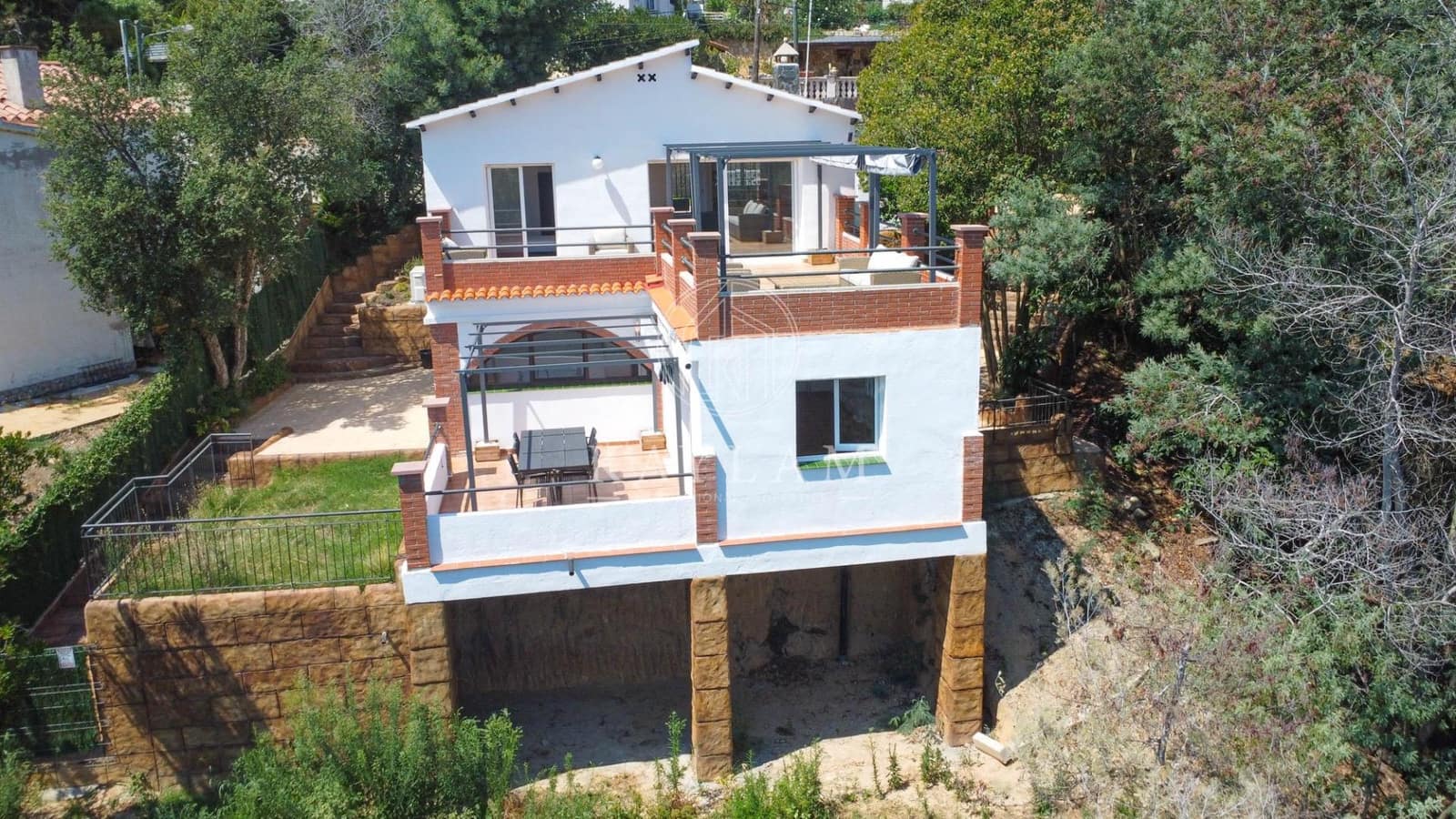 5 slaapkamer Villa te koop in Lloret de Mar - € 289.000 (Ref: 9163707)