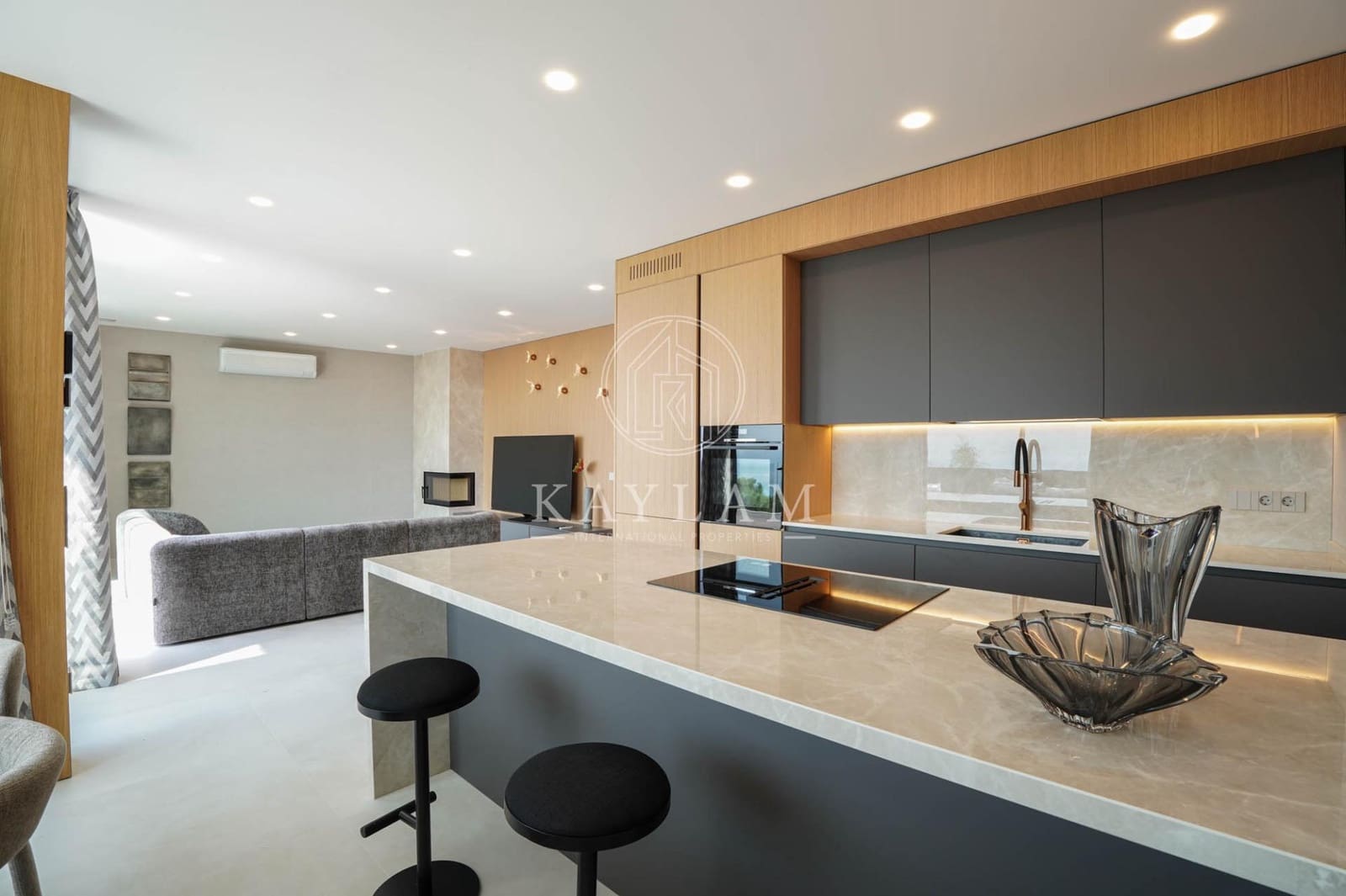 4 slaapkamer Villa te koop in Lloret de Mar met zwembad garage - € 1.350.000 (Ref: 9165760)