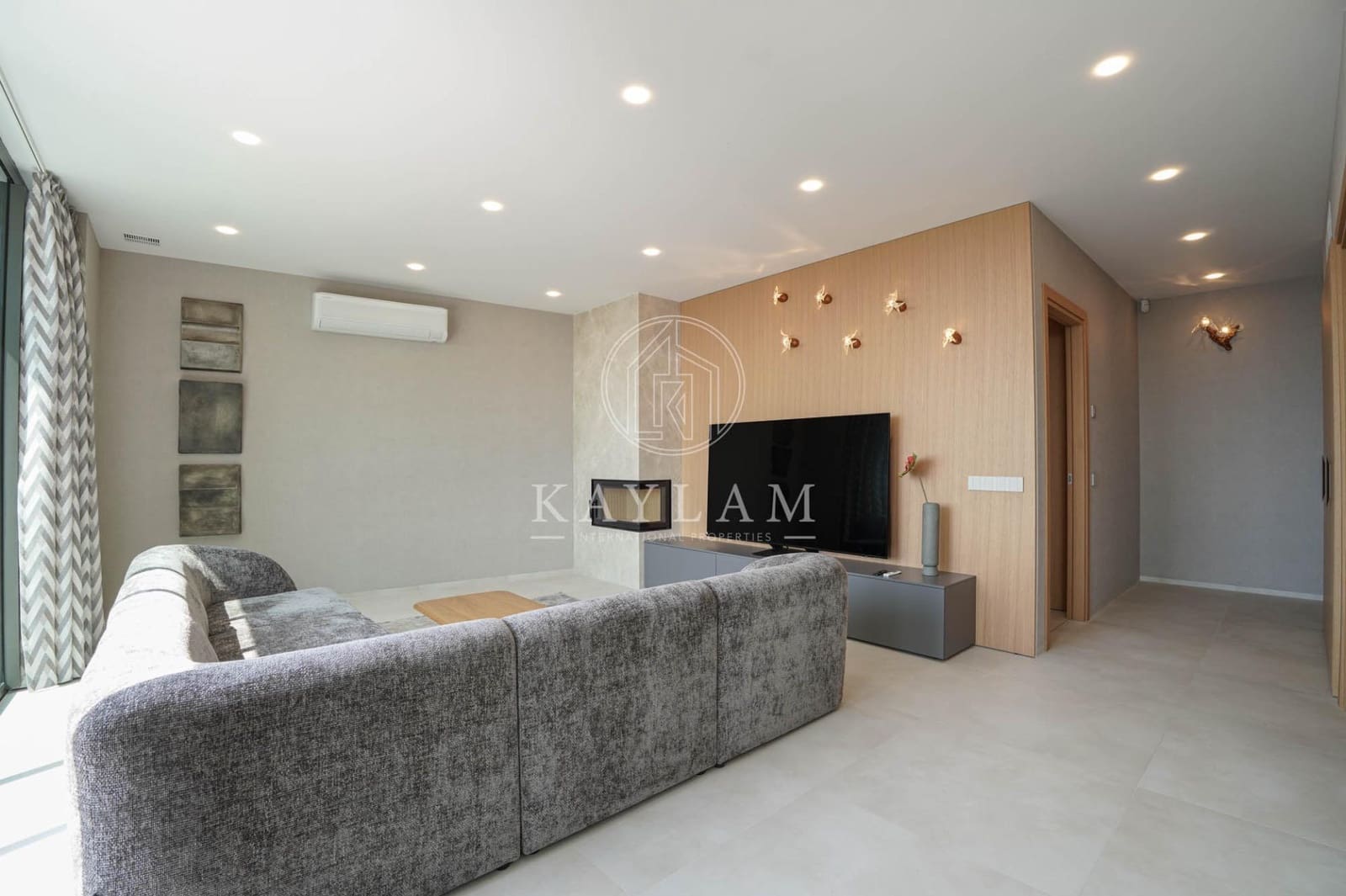 4 slaapkamer Villa te koop in Lloret de Mar met zwembad garage - € 1.350.000 (Ref: 9165760)